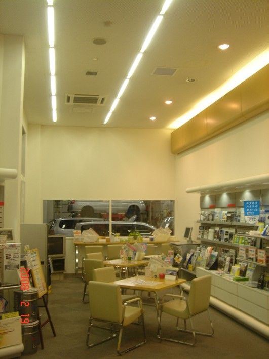 日産プリンス西東京(株) 調布多摩川店様 の設置写真